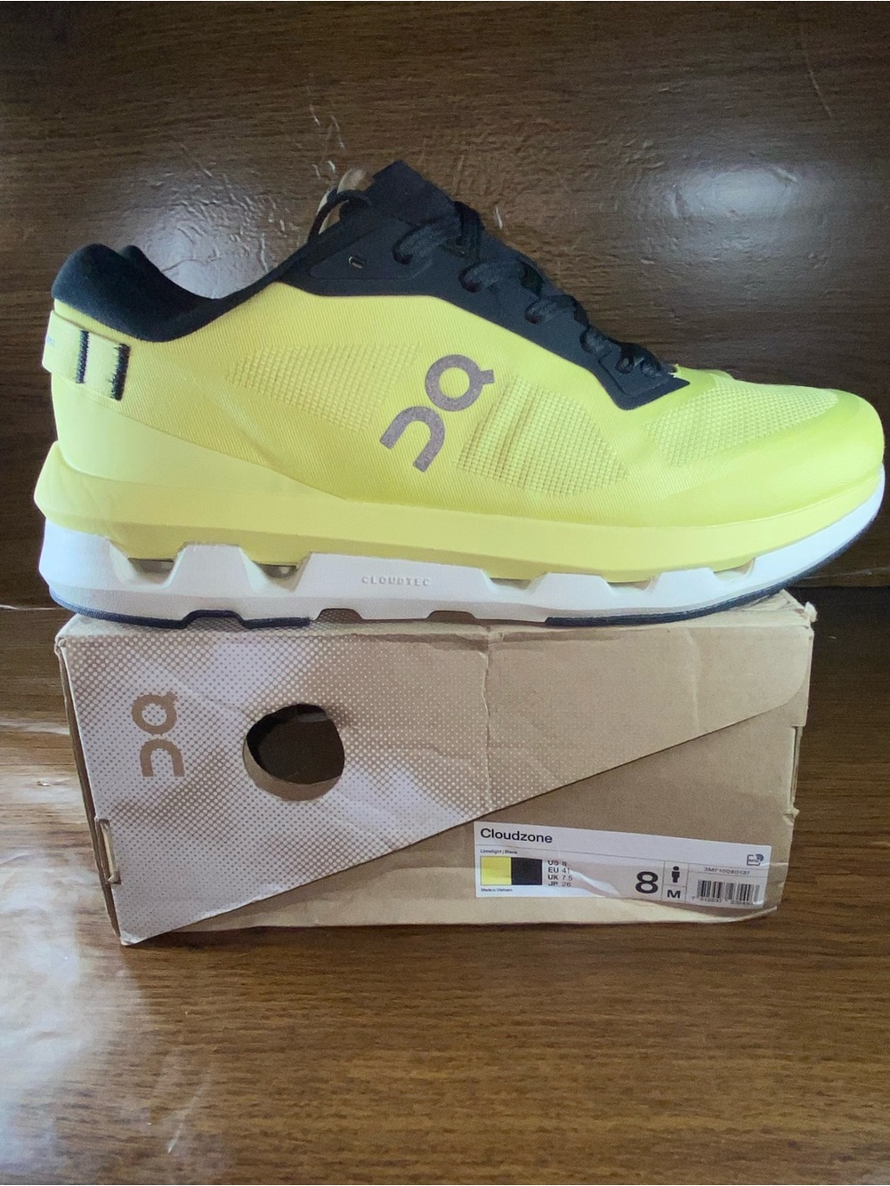 On Cloud Cloudzone Mens shoe size 8